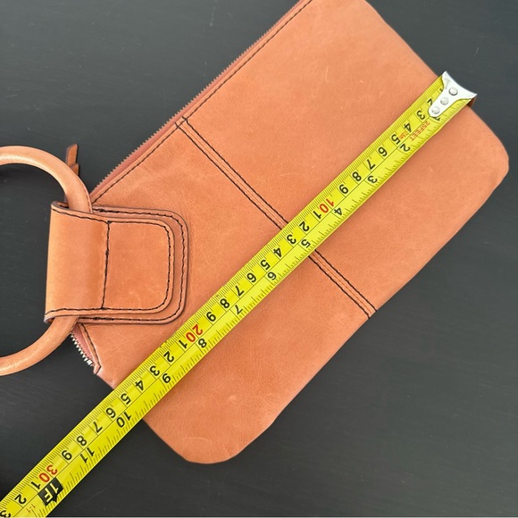 NEW HOBO Sable Leather Wristlet Clutch
